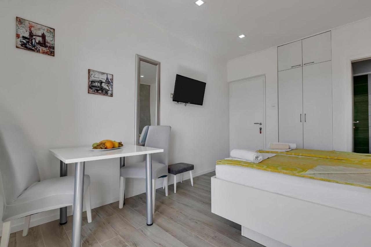 Apartments Zorica Tučepi Eksteriør billede