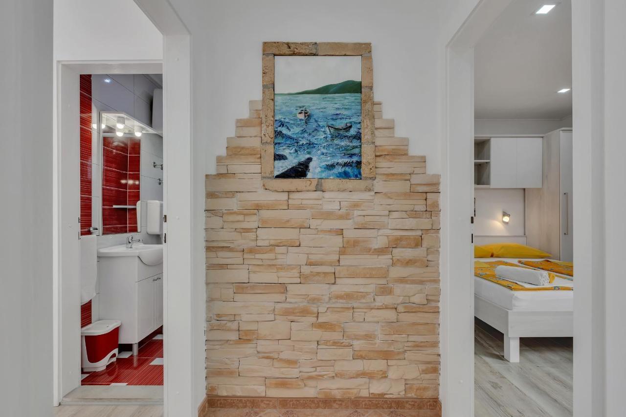 Apartments Zorica Tučepi Eksteriør billede