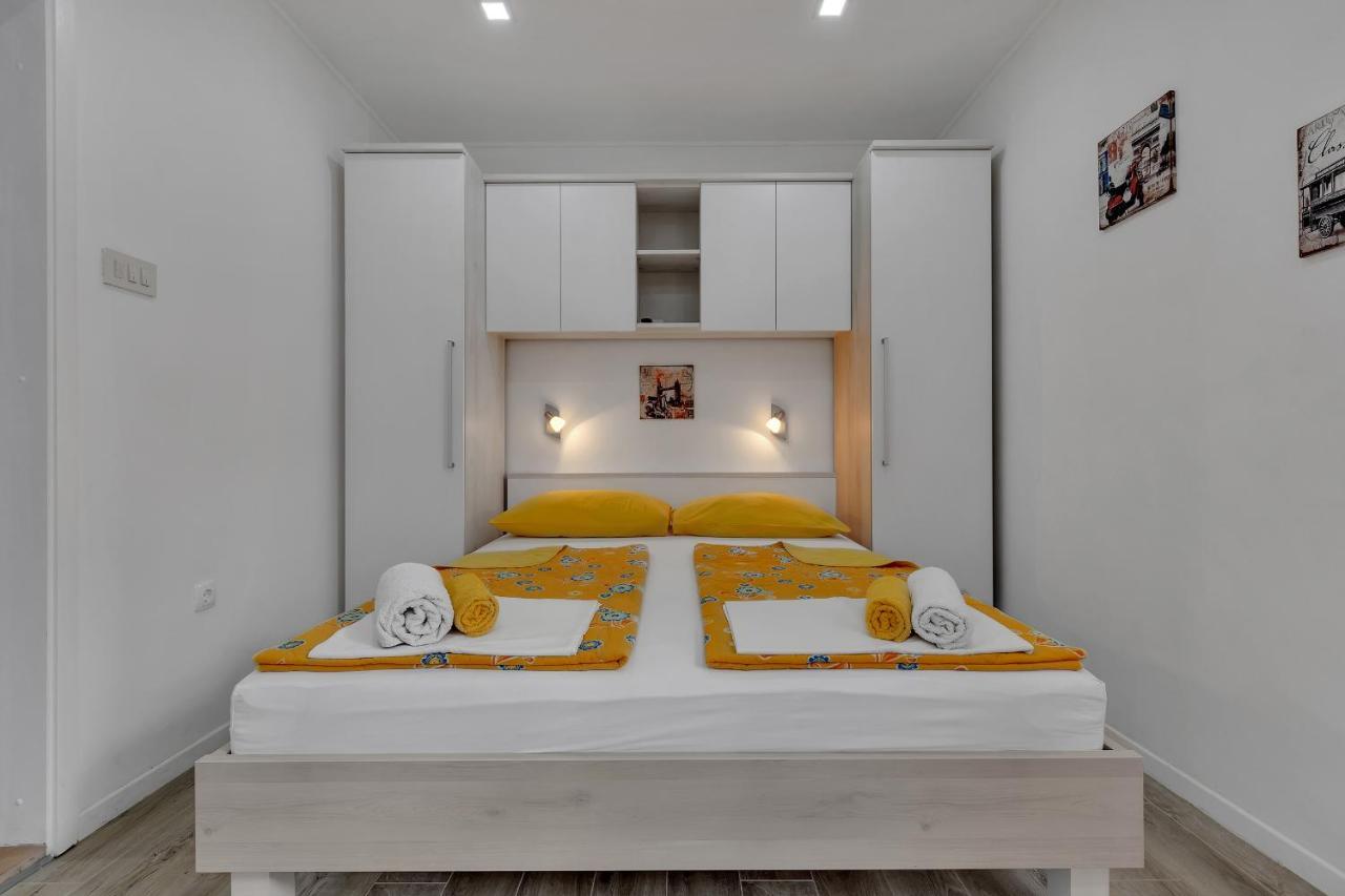 Apartments Zorica Tučepi Eksteriør billede