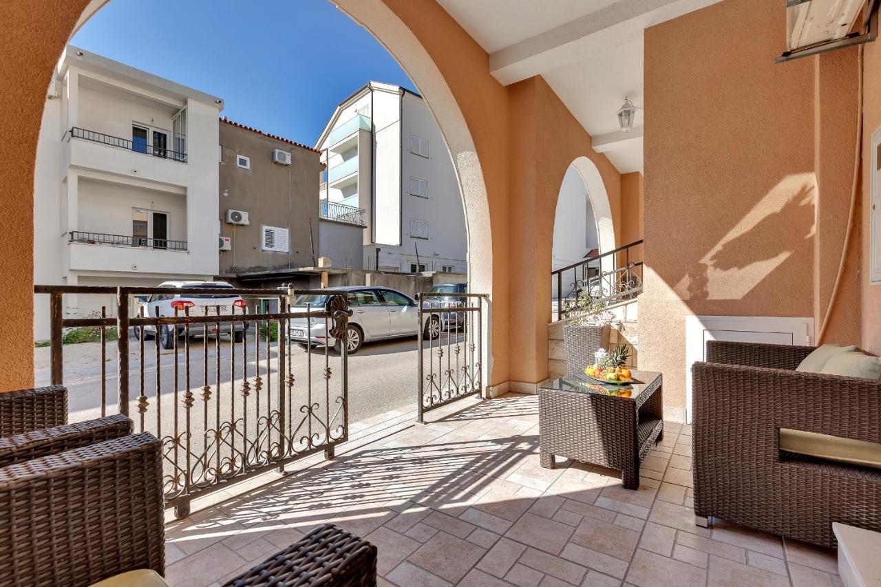 Apartments Zorica Tučepi Eksteriør billede