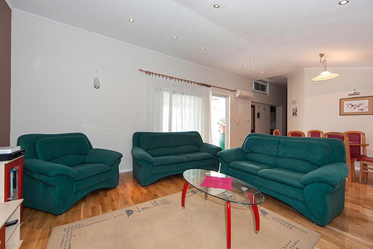 Apartments Zorica Tučepi Eksteriør billede